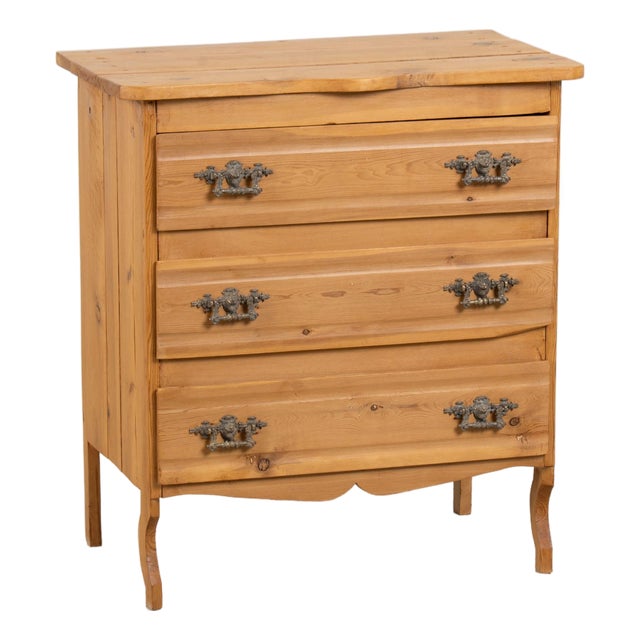 20th Century Danish Small Pine Chest of Three Drawers Nightstand For Sale