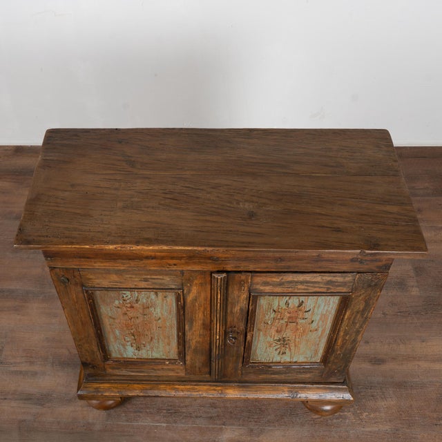 Late 18th-Century Swedish Original Painted Pine Sideboard Cabinet For Sale - Image 4 of 12