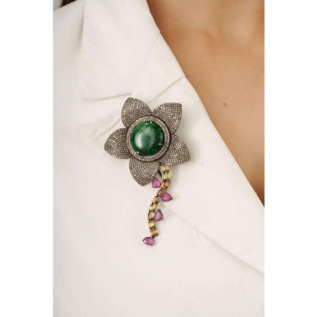 Large Floral Emerald Brooch With Rubies, Sapphires & Diamonds in 925 Silver For Sale - Image 9 of 14