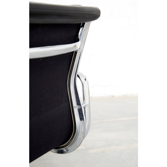 1980s Vintage EA217 Office Chair by Charles & Ray Eames for Vitra, 1980s For Sale - Image 5 of 18