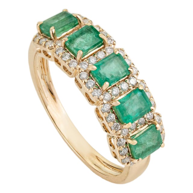 1.31 Carat Emerald & Diamond Statement Band Ring in 14k Yellow Gold Size 4 For Sale