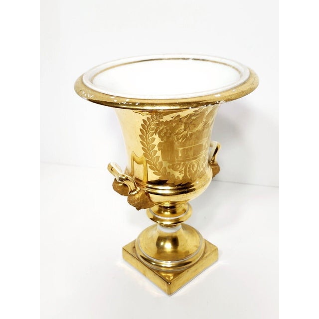 French Antique Early 19th Century Old Paris Porcelain Campagna Urn With Hand Painted Gardener For Sale - Image 3 of 12