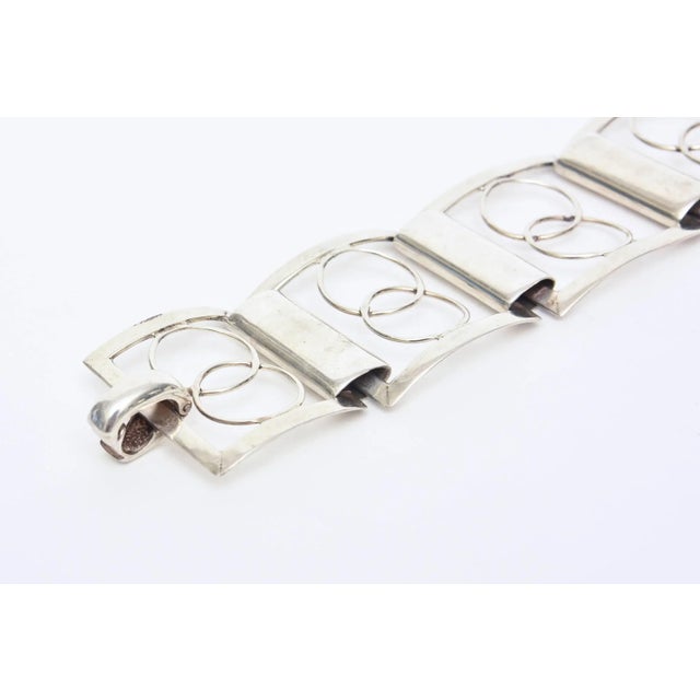 Metal Vintage Italian Signed Sterling Silver Modernist Geometric Link Cuff Bracelet For Sale - Image 7 of 10