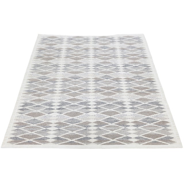 Modern Swedish Flat-Weave Wool Rug With Geometric Diamond Motif in Soft Neutrals For Sale - Image 9 of 11