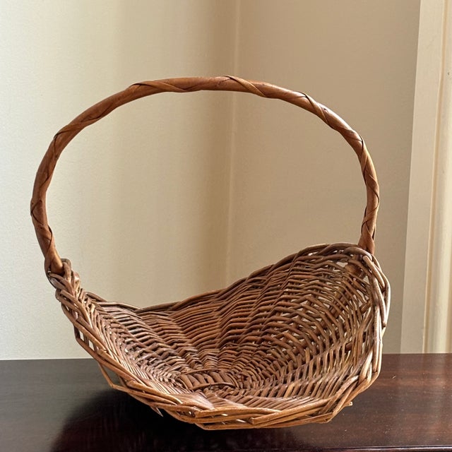 Small Mid-20th Century European Flower Gathering Basket For Sale In Baltimore - Image 6 of 12