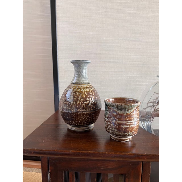 Brown Masterpiece Mashiko-Yaki Salt-Glazed Vase & Tea Cup Set by Fujiya Sakuma, With Signed Tomobako For Sale - Image 8 of 10