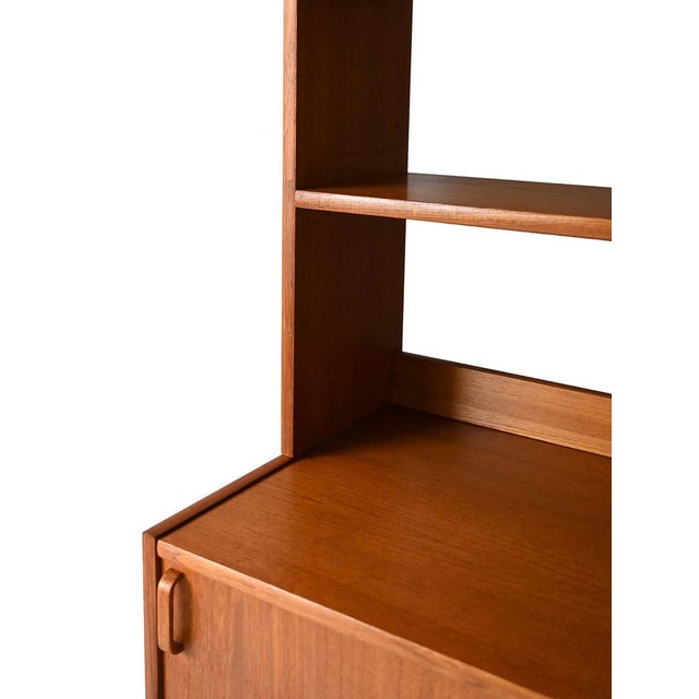 Brown Scandinavian Bookcase in Teak by B. Fridhagen for Bodafors, 1960s For Sale - Image 8 of 10