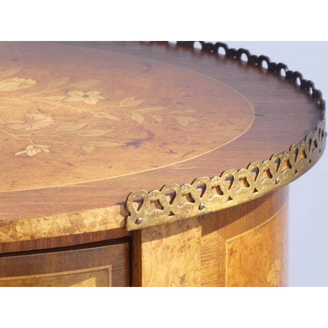 French Louis XV Nightstand with Drawers and Floral Details, 1920s For Sale - Image 13 of 14