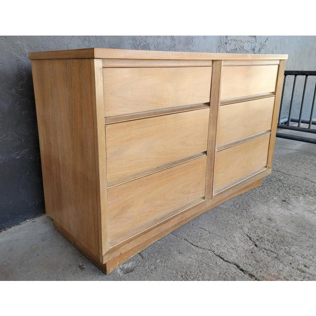 Mid-Century Modern Kent Coffey Cerused Walnut Mid-Century Modern Low Dresser For Sale - Image 3 of 14