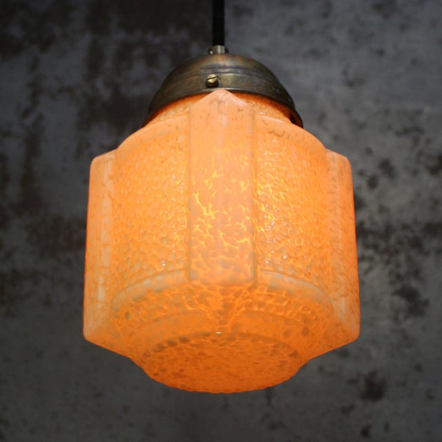 1920s French Art Deco Yellow Reeded Clichy Glass Pendant Lamp For Sale - Image 5 of 6
