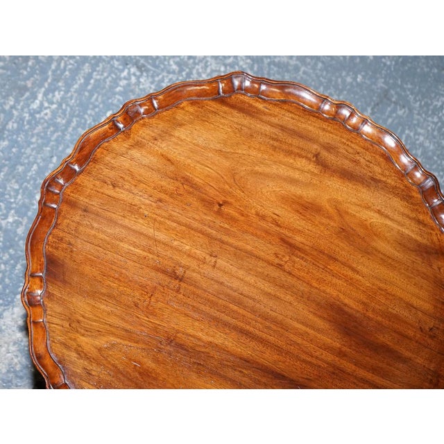 Hardwood Large Pie Crust Tilt Top Side Wine Plant Lamp Table, 1920s For Sale - Image 12 of 18