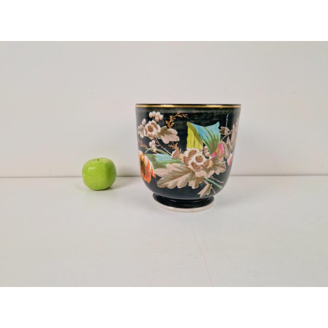 Napoleon iii cachepot french porcelain de paris hand painted elegant and refined cachepot in fine french porcelain...