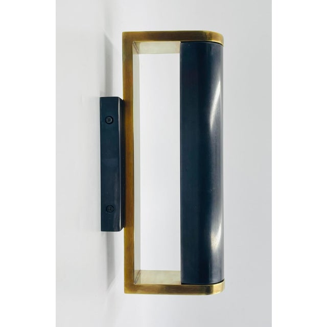 2010s Visual Comfort Thomas O’Brien “David” Wall Sconce Patinated Brass For Sale - Image 5 of 17