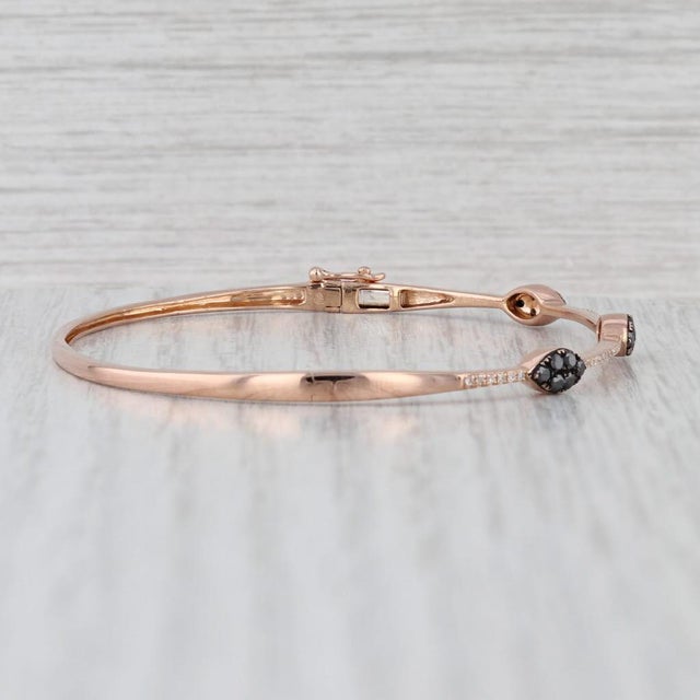 Modern 0.36ctw Black White Diamond Bangle Bracelet 14k Rose Gold 6.5" Stackable For Sale - Image 3 of 7