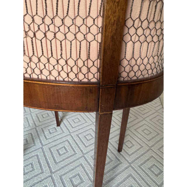 Chestnut Sheraton Period Mahogany Workbox With Satinwood Circa 1790 For Sale - Image 8 of 11