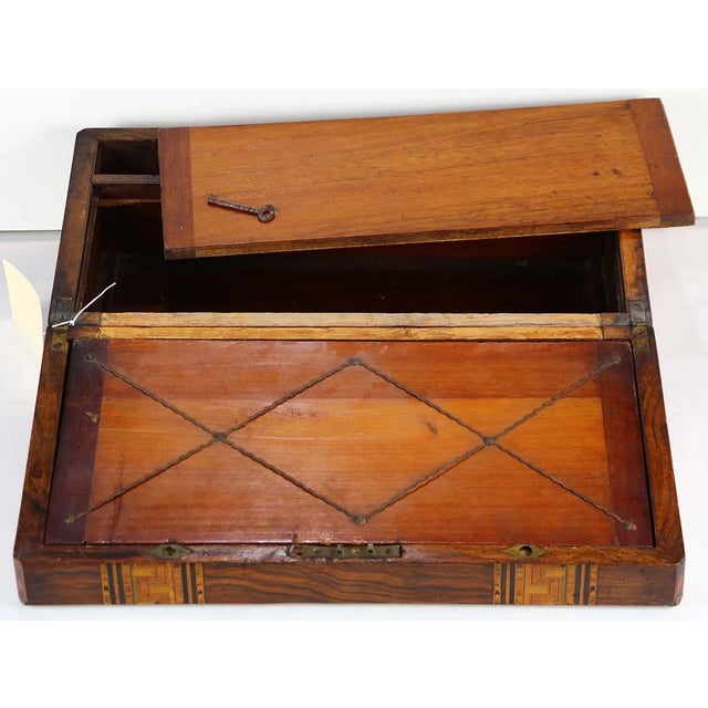 19th Century Victorian Era Portable Walnut Tunbridge Writing Box For Sale In Portland, OR - Image 6 of 12