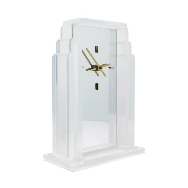 Transparent 1980s Deco Vintage Lucite Desk or Mantle Clock For Sale - Image 8 of 8