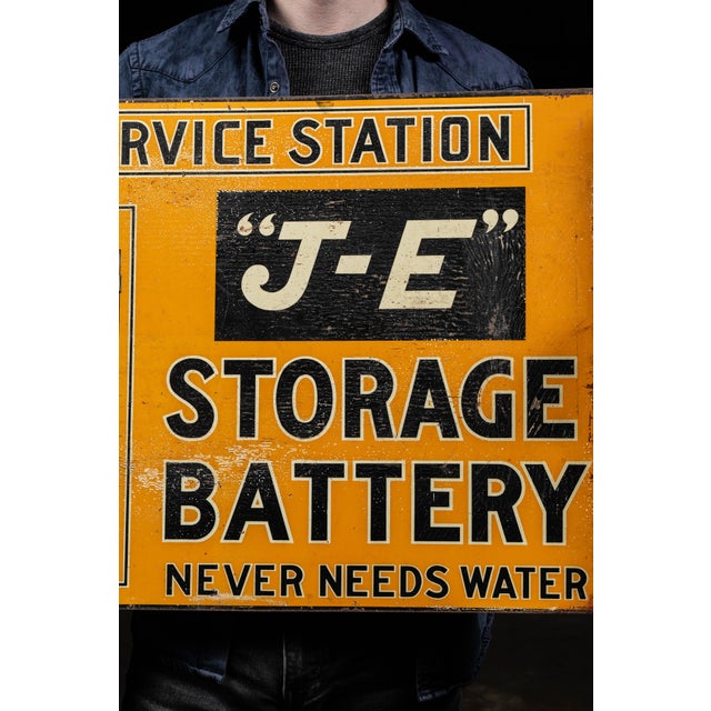 Early 20th Century "J-E" Storage Battery Flange Sign For Sale In Chicago - Image 6 of 10