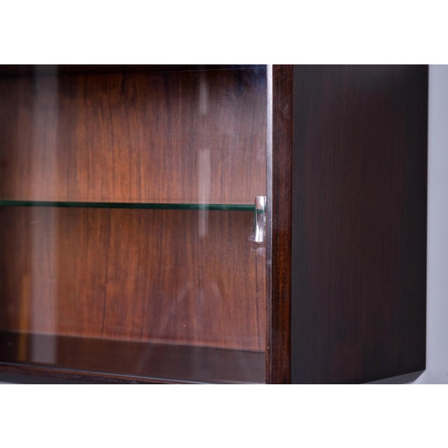 Italian Mid Century Wall Cabinet in Walnut With Glass Doors and Interior Shelves For Sale In Detroit - Image 6 of 9