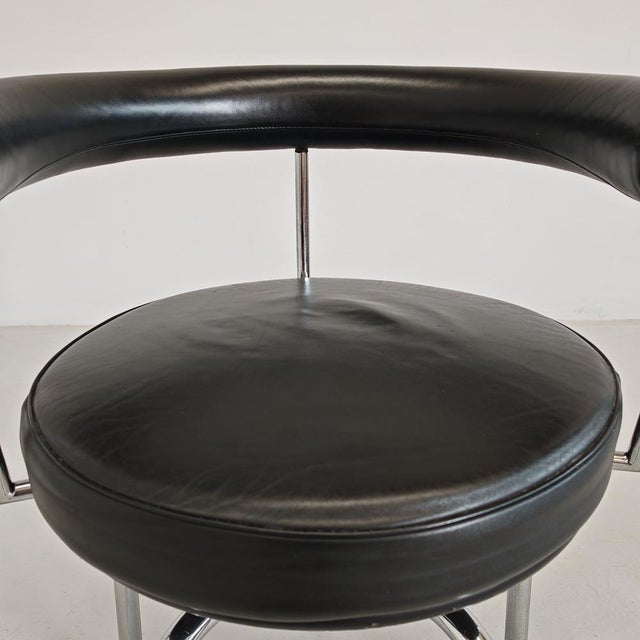 Black Black Leather LC7 Swivel Armchair by Charlotte Perriand for Cassina, 1980s For Sale - Image 8 of 18