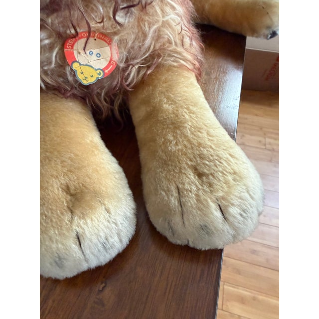 Vintage Steiff 1950’s Leo the Lying Lion 45cm and in Like New Condition For Sale - Image 9 of 17
