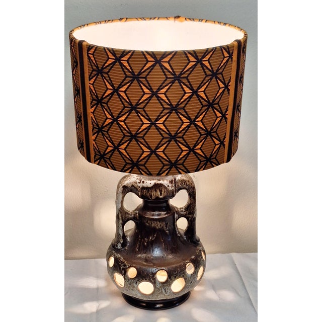 1970s Vintage German Fat Lava Table Lamp with Brown-Grey Ceramic Base and Fabric Shade, 1970s For Sale - Image 5 of 9