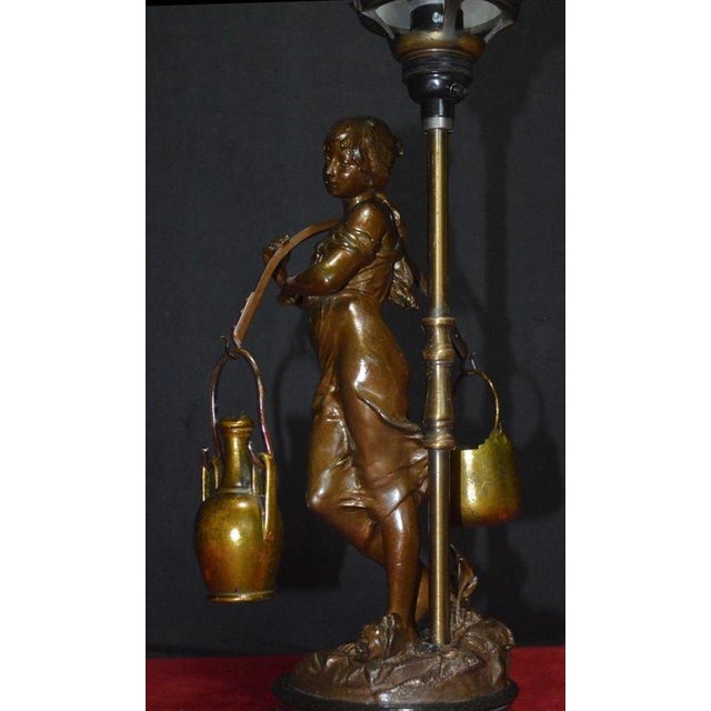 1920s Art Nouveau Bronze Figural Table Lamp with Curved Glass Shade attributed to Luca Madrassi, 1920s For Sale - Image 5 of 16