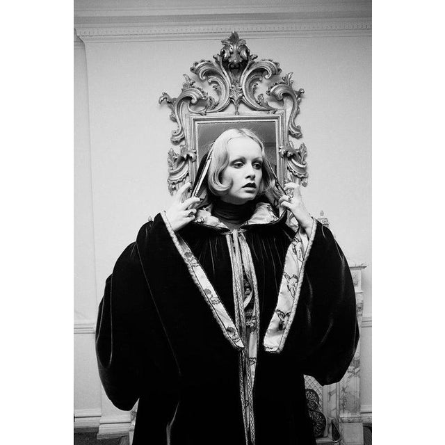 Twiggy In America English fashion model Twiggy in America, 17th December 1971. (Photo by Daily Express/Getty Images) Paper...