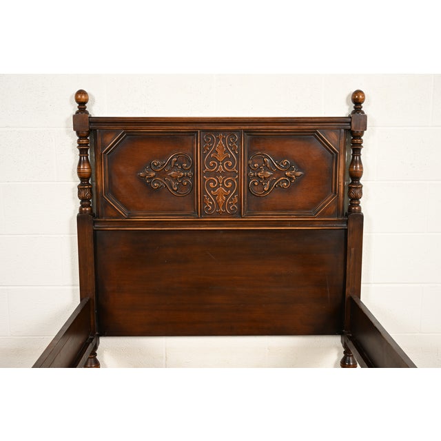 Berkey & Gay Style Antique English Jacobean Carved Walnut and Burl Wood Twin Size Bed, Circa 1920s For Sale In South Bend - Image 6 of 13
