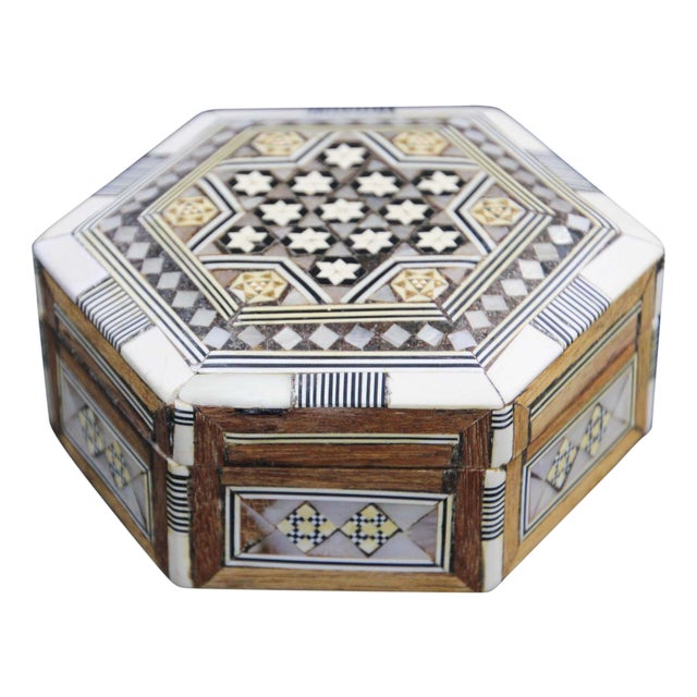 Moorish Handcrafted Octagonal Box with White Mosaic Marquetry For Sale