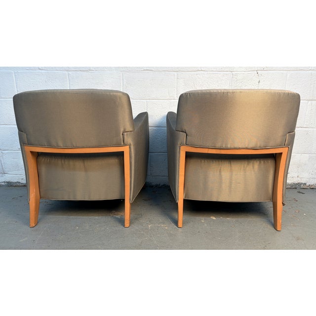 Pair of Sleek Modern Lounge Chairs by Bernhardt For Sale In New York - Image 6 of 11