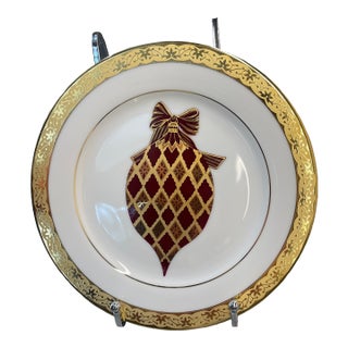 Vintage Muirfield Celebrity 9408 Salad/Accent Plate - Red Ornament For Sale