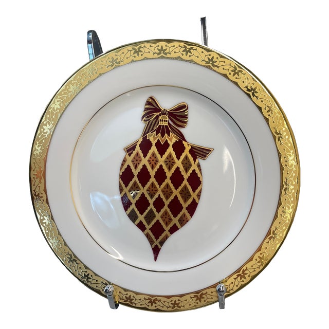 Vintage Muirfield Celebrity 9408 Salad/Accent Plate - Red Ornament For Sale