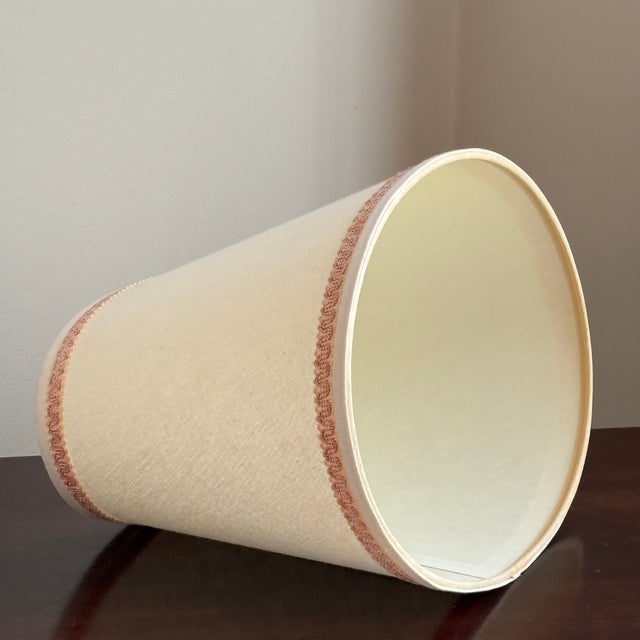 English Late-20th Century Oval Empire Lamp Shade With Peach Trim For Sale - Image 3 of 14