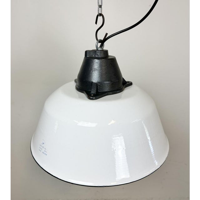 Industrial White Enamel and Cast Iron Pendant Light, 1960s For Sale - Image 9 of 17