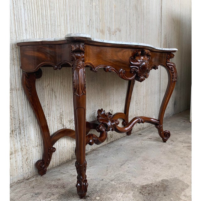 1900s French Regency Carved Walnut Console Table With White Marble Top For Sale In Miami - Image 6 of 13