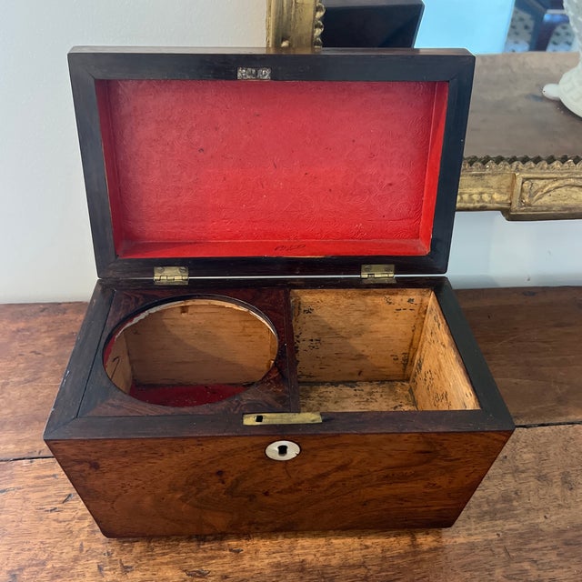 Brown Antique English Regency Tea Caddy With Mother of Pearl Escutcheon For Sale - Image 8 of 9