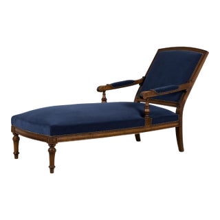 19th Century French Napoleon III Walnut Chaise Lounge in Blue Velvet For Sale