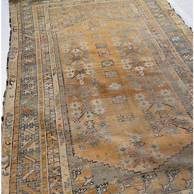 Antique Indian Rugs – Not all the rugs that were woven in India are easy to categorize. That is why we created this...