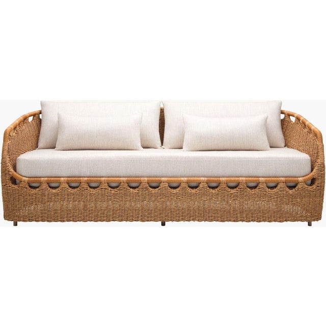 Introducing the Marvella Sofa, a perfect blend of comfort and sophistication for any living space. Crafted with 70% foam,...
