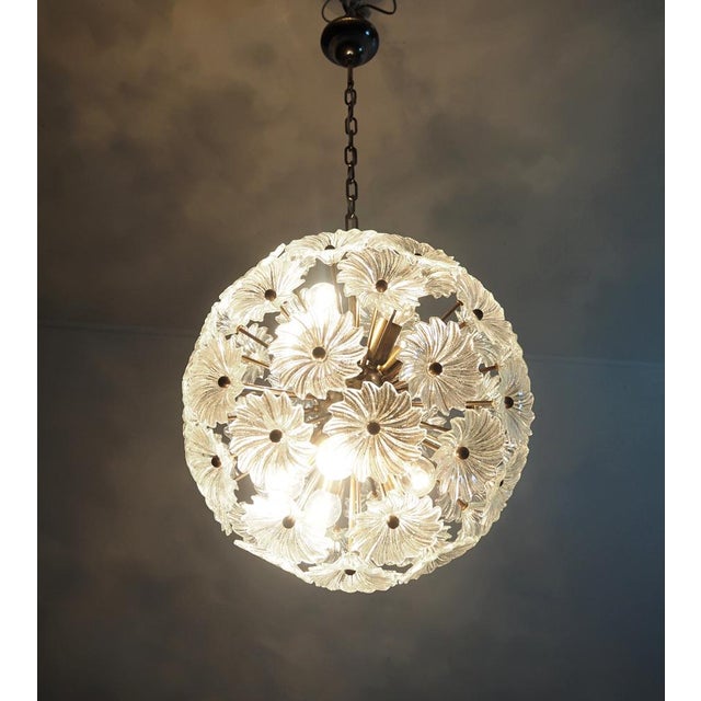 Vintage Italian Sputnik Crystal Pendant Light with 51 Daisy Clear Glasses, 1990s For Sale - Image 9 of 16
