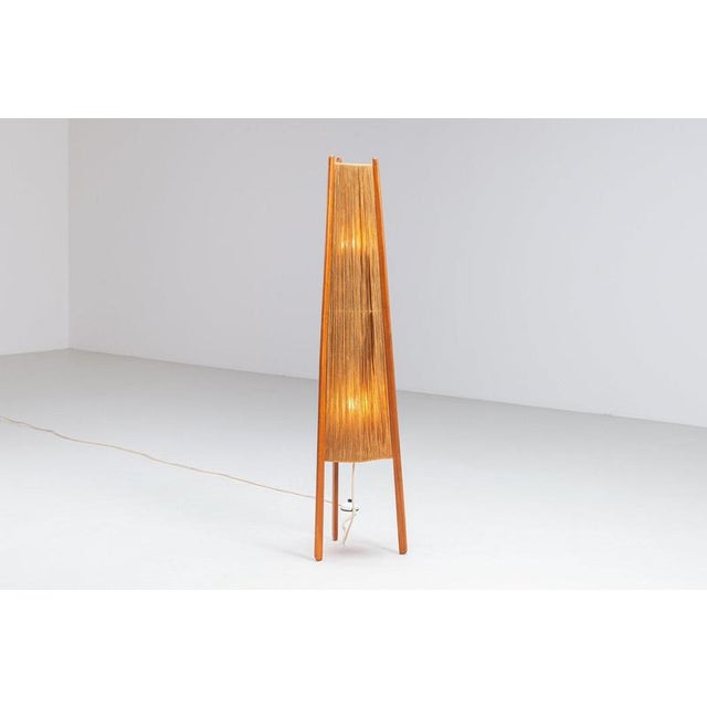 Tripod Floor Lamp in Sisal and Teak from Temde, Switzerland, 1960 For Sale - Image 4 of 11