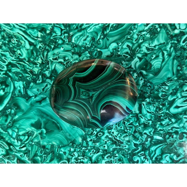 Large Italian Malachite Lidded Decorative Box on Ball Feet. 20th Century. For Sale - Image 4 of 8