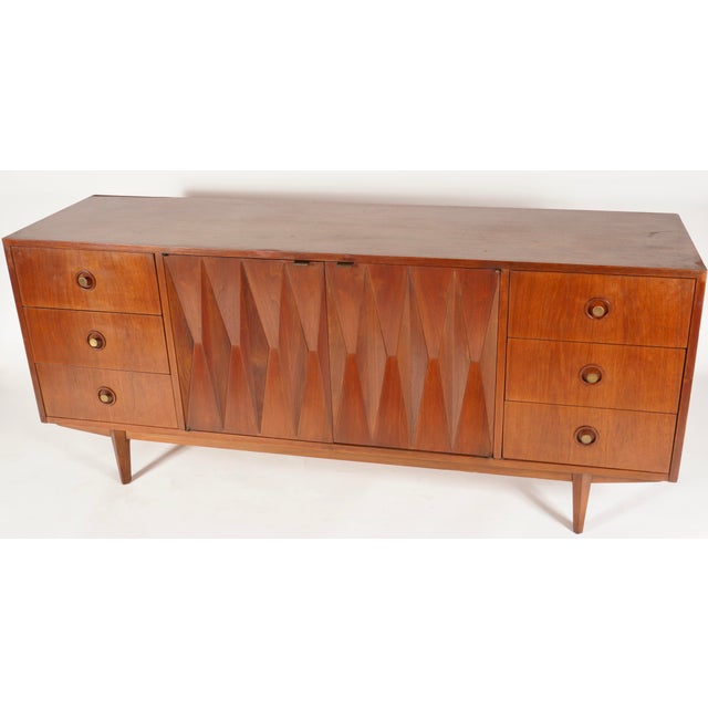 1960s American of Martinsville Harlequin Dresser Designed by Merton L. Gershun For Sale In Miami - Image 6 of 12