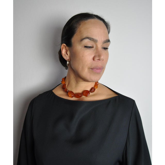 Art Deco Honey Amber Graduated Bead Necklace, 1920s For Sale - Image 3 of 11