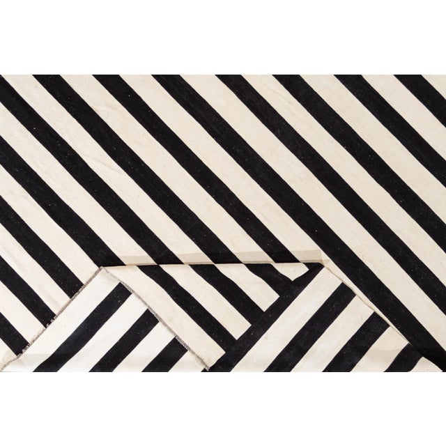 Contemporary Apadana Oversize 21st Century Modern Flat-Weave Kilim Rug For Sale - Image 3 of 11