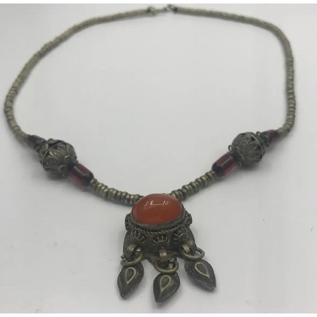 Vintage Tibetan-Style Carnelian Cabochon and Brass Link Necklace For Sale In New York - Image 6 of 6