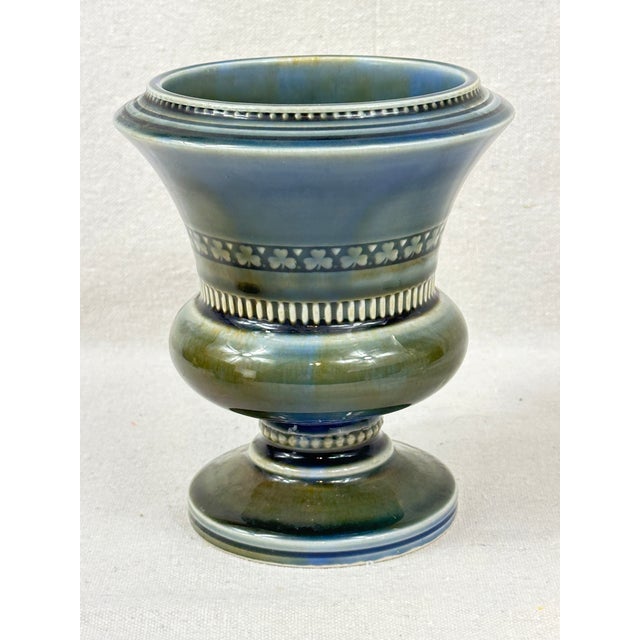 Vintage Wade Pottery Shamrock Vase For Sale In New Orleans - Image 6 of 11
