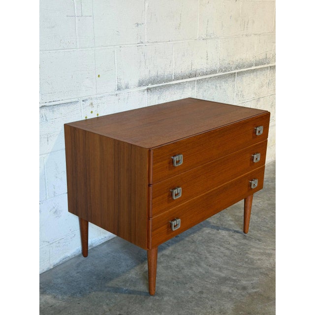 Teak 3 Drawer Dresser Chest on Tapered Legs Danish Mid-Century Modern 1960s For Sale - Image 9 of 12
