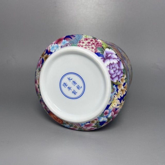 Vintage Chinese Famille Rose "Millefleurs" Porcelain Tea Caddy With Lid - 14cm For Sale In Los Angeles - Image 6 of 7